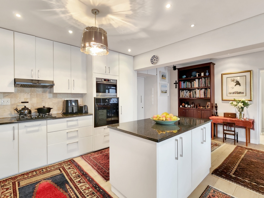 1 Bedroom Property for Sale in Sea Point Western Cape